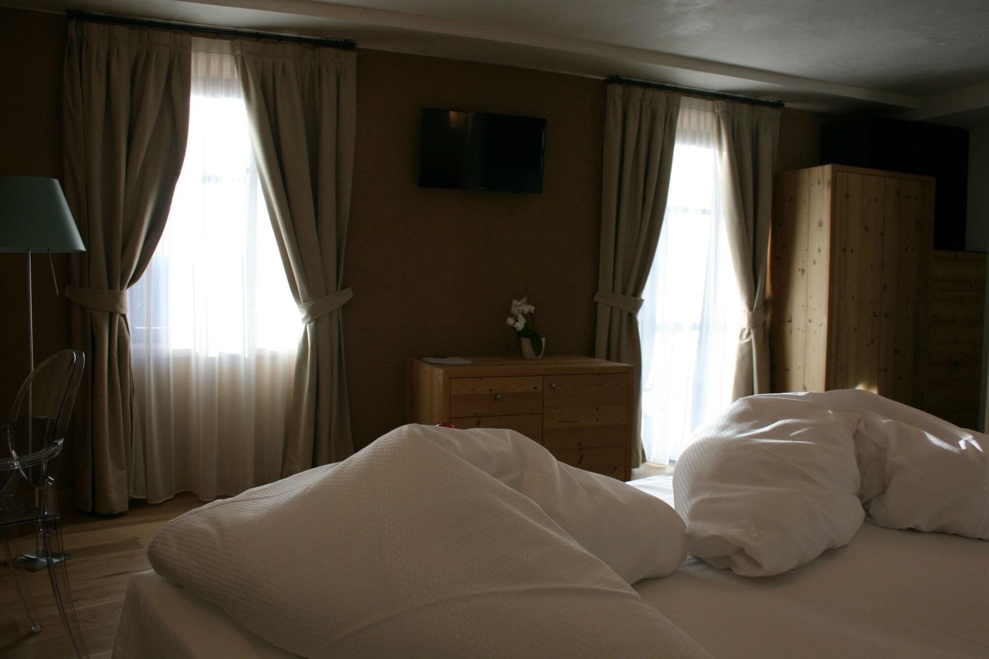 Hotel Orso Grigio كافاليسِّ المظهر الخارجي الصورة
